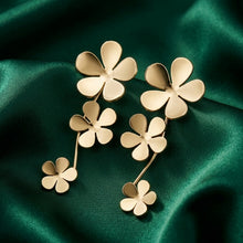Load image into Gallery viewer, Gold Cascading Triple Flower Drop Earrings