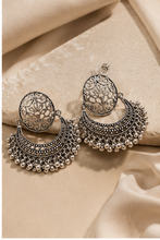 Load image into Gallery viewer, Oxidized Silver Filigree Jhumka Chandbalis