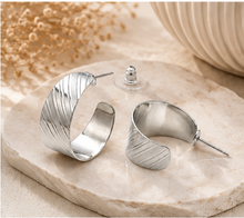 Load image into Gallery viewer, Silver Wide Ribbed Hoop Earrings