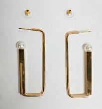 Load image into Gallery viewer, Silver Rectangular Hoop Pearl Earrings