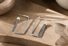 Load image into Gallery viewer, Silver Rectangular Hoop Pearl Earrings