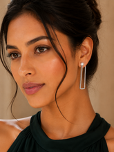 Load image into Gallery viewer, Silver Rectangular Hoop Pearl Earrings
