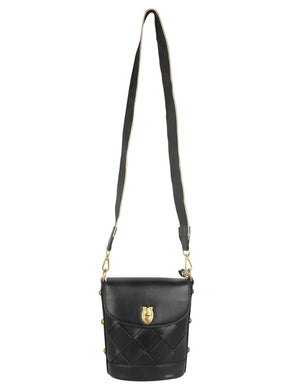 ELEGANT BLACK SLING BAG FOR YOUR DAILY OUTING