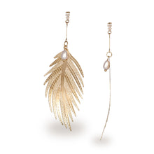 Load image into Gallery viewer, GOLDEN LEAF DESIGNER PARTY EARRINGS