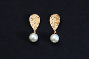 Matte Gold with Pear Drop Earrings