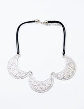 Load image into Gallery viewer, Queen&#39;s Necklace