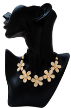 Load image into Gallery viewer, Dream Pastel Flower Necklace