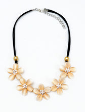 Load image into Gallery viewer, Dream Pastel Flower Necklace