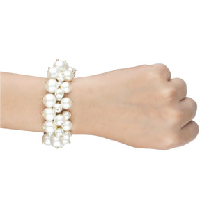 Classy pearl beaded bracelet