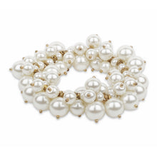 Load image into Gallery viewer, Classy pearl beaded bracelet