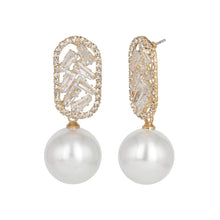 Load image into Gallery viewer, Silver Long Earing| CZ Stones | Chandelier