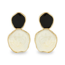 Load image into Gallery viewer, BLACK AND WHITE ENAMEL EARRING