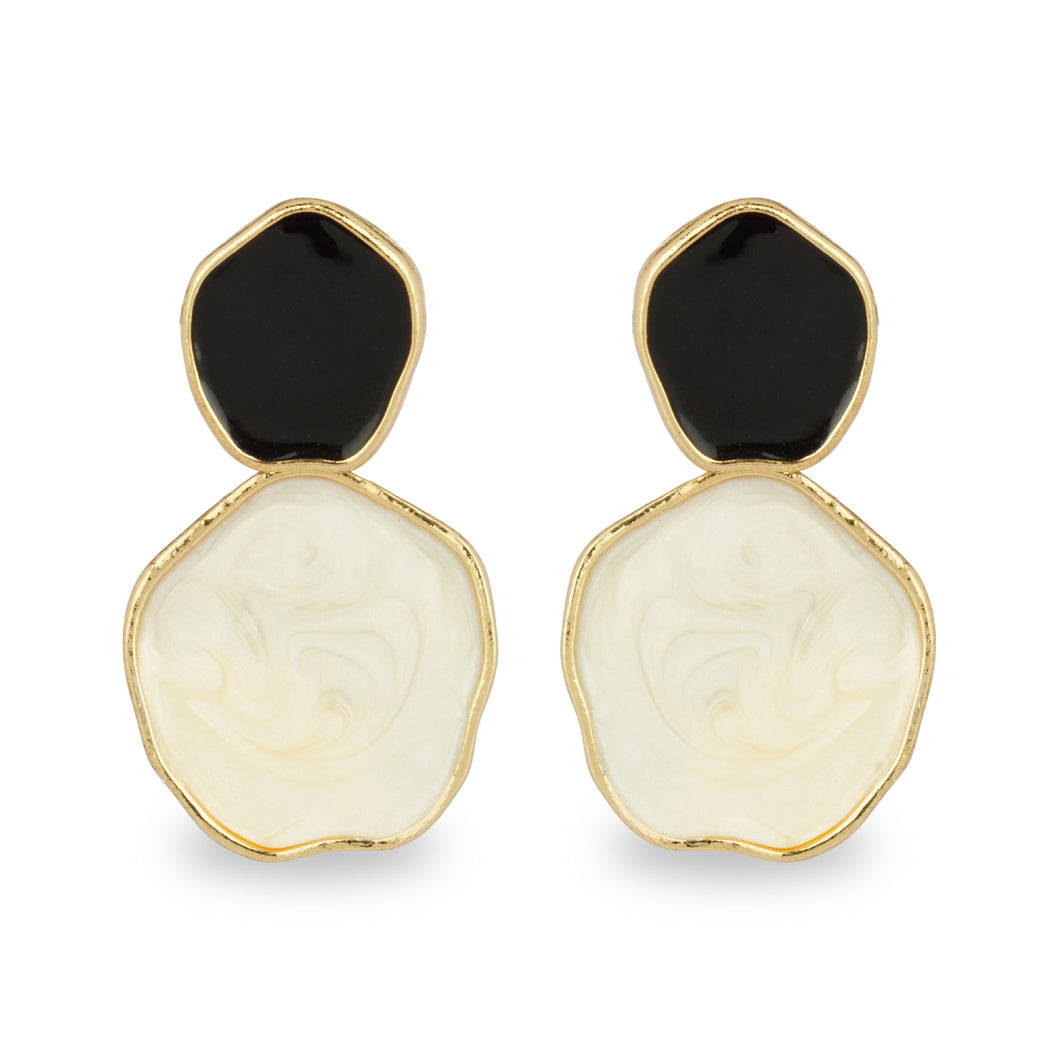 BLACK AND WHITE ENAMEL EARRING