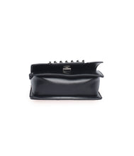 Load image into Gallery viewer, Chain Detail Clutch-Black