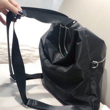 Load image into Gallery viewer, BLACK MULTI COMPARTMENT HAND BAG