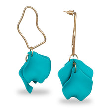 Load image into Gallery viewer, TURQUOISE PETAL SHAPED DANGLING EARRINGS