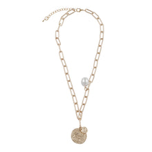 Load image into Gallery viewer, GOLD LINKED CHAIN NECKLACE WITH CIRCULAR PENDANT